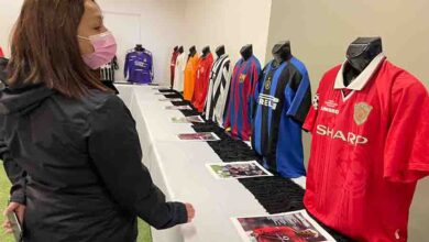 Photo of Históricos ejemplares de fútbol son exhibidos a la ciudadanía en el “Museo de la Camiseta”