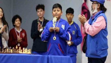 Photo of Dos estudiantes de establecimientos municipales de Comdes representarán a Calama en el regional de ajedrez