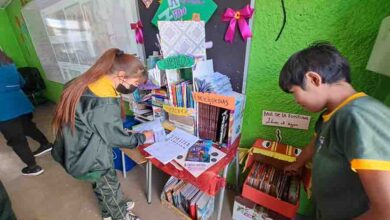 Photo of Alumnos  y alumnas  donaron libros para formar Biblioteca de aula
