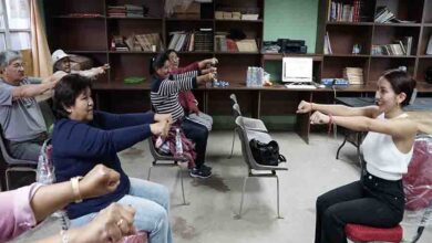 Photo of Estudiante Becada por El Abra realizó taller a adultos mayores del sector de Chunchuri de Calama