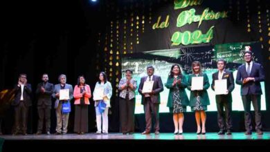 Photo of Día del profesor: reconocimiento a la trayectoria y años de servicio en la educación